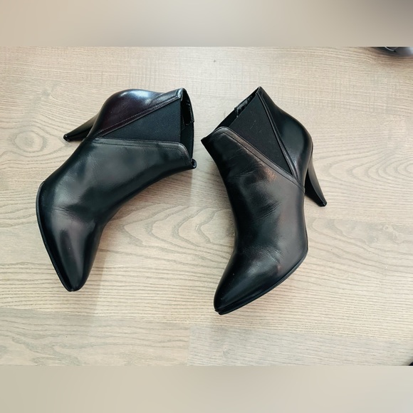 Authentic Celine leather booties. Black size 7. True to size - Picture 4 of 9